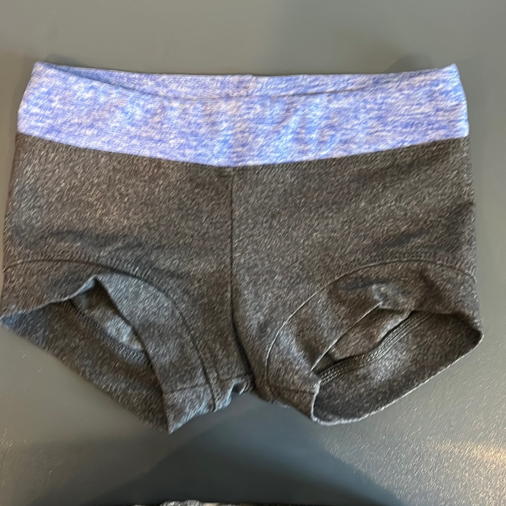 Katrina Wear Split Shorts, size youth medium